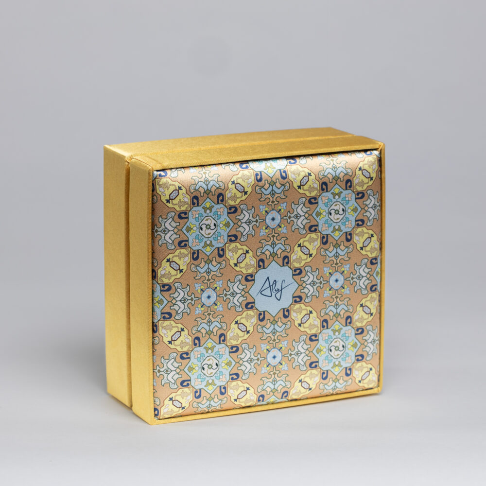 Golden Silk Gift Box – Oriental Pattern